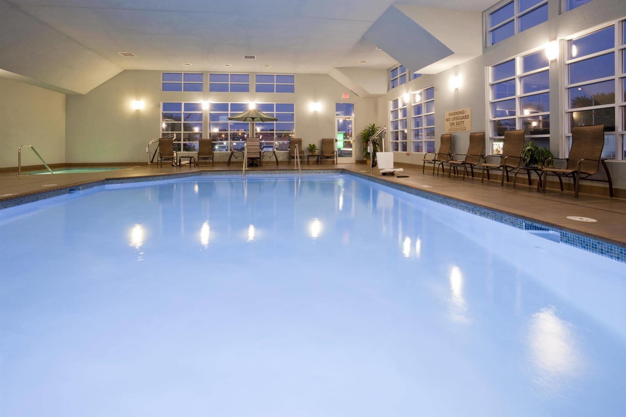 Grandstay Hotel & Suites - Glenwood Luaran gambar